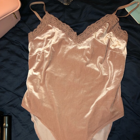 Plus Velvet Bodysuit - Picture 1 of 3